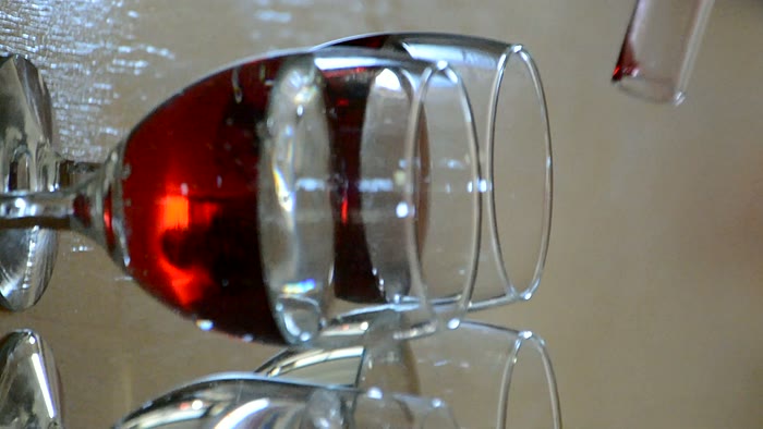 Rotwein im Glas